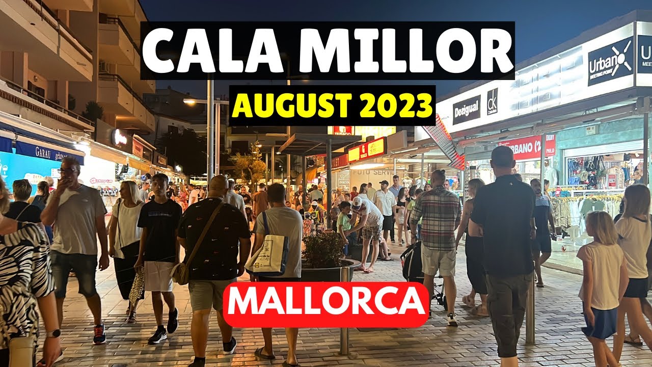 Mallorca in PEAK SEASON: Cala Millor at Night, August 2023