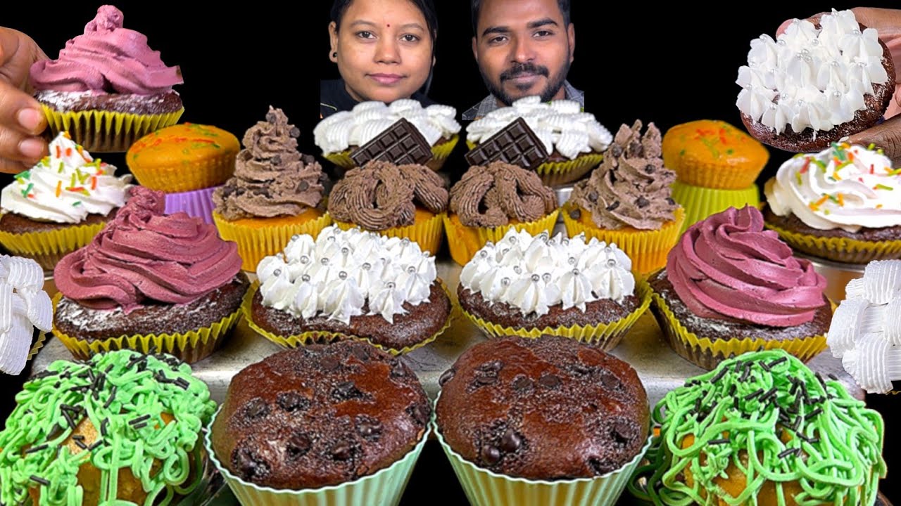 Different Type of Cup Cake Chocolate Cup Cake Custard Vanilla & Choco Chip Cake | Couple Eating Show