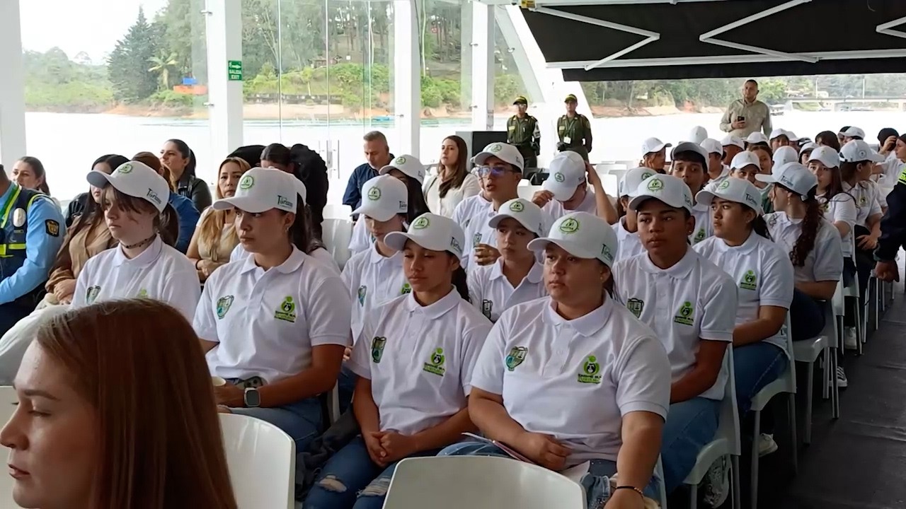 🌍 Guatapé y El Peñol lanzan “Guardianes del Turismo y Patrimonio” 2026 🚀