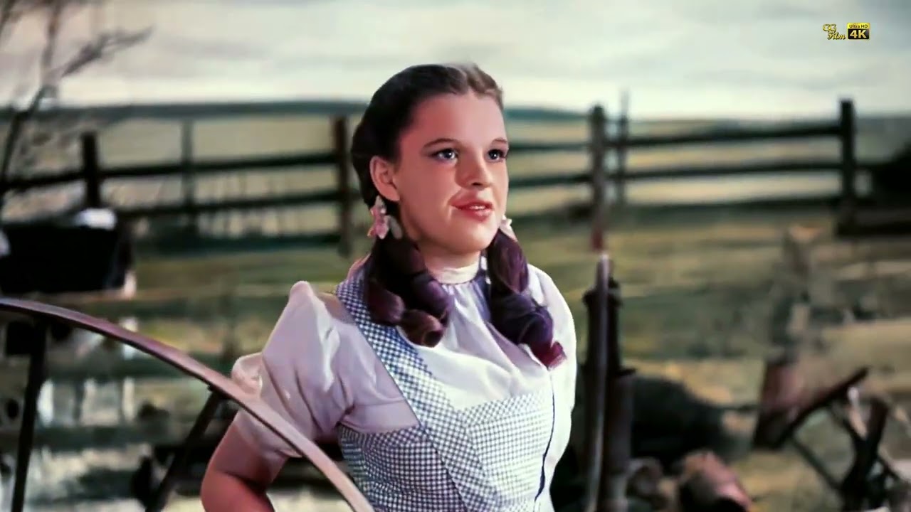 The Wizard of Oz 1939 - Judy Garland - Somewhere over the rainbow