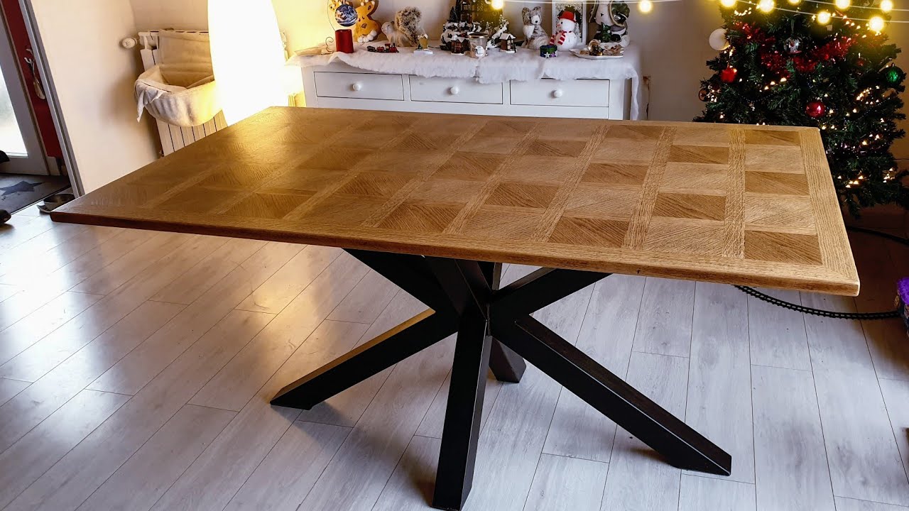 ► TABLE AVEC PIÈTEMENT ÉTOILE (time-lapse) plan en description