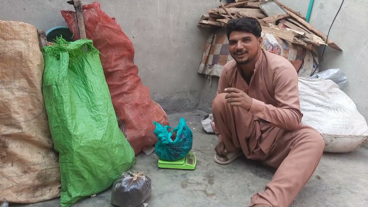 Dekhiye main kaise kaam karta hoon! 🔥 #vlog #hardwork #dailyvlog