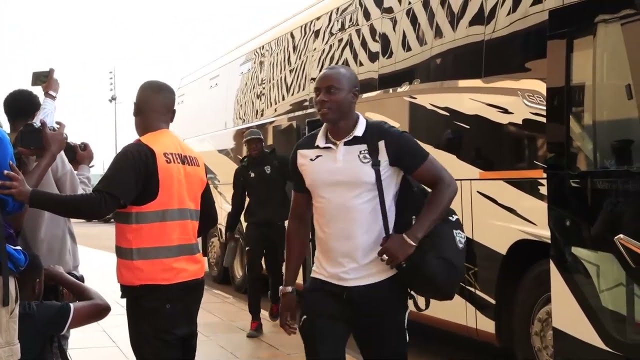 MU BURYO BUIDASANZWE APR FC NA POLICE FC ZISESEKAYE KU AMAHORO STADIUM