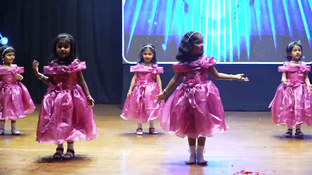 Belliya moda fusion song dance performance by lkg kids 