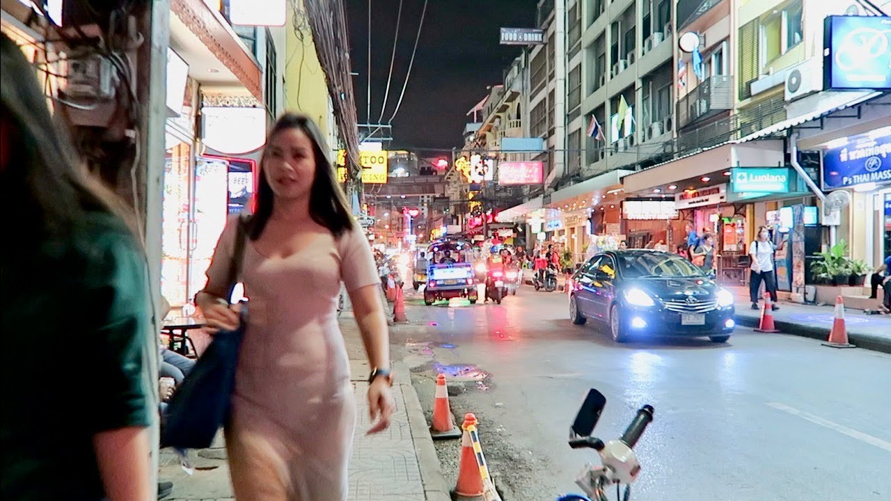 Bangkok Night walk - Soi 4 Nana