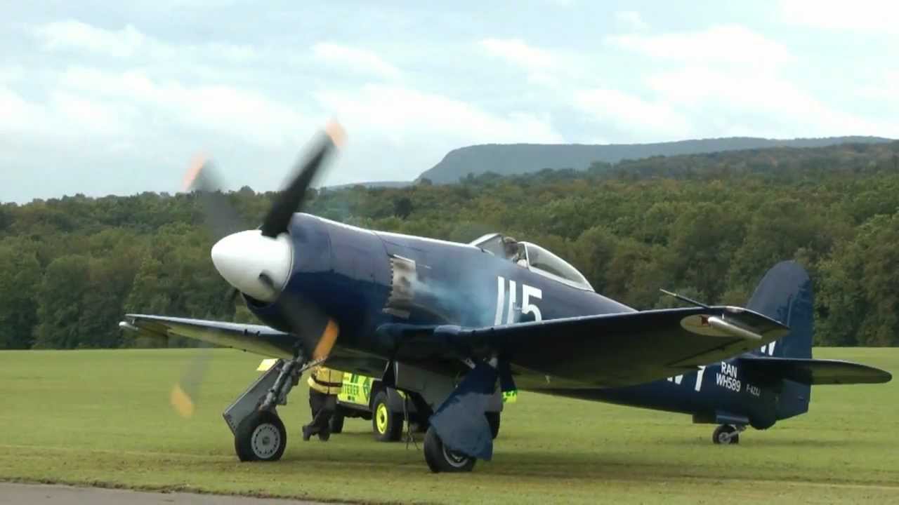 Hahnweide 2011 Montag Morgen  Hawker Sea Fury FB11