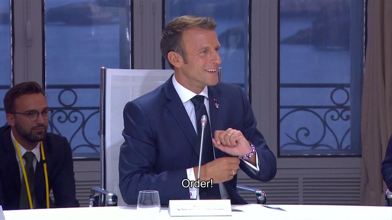 G7, Macron sgrida Johnson che rumoreggia: 