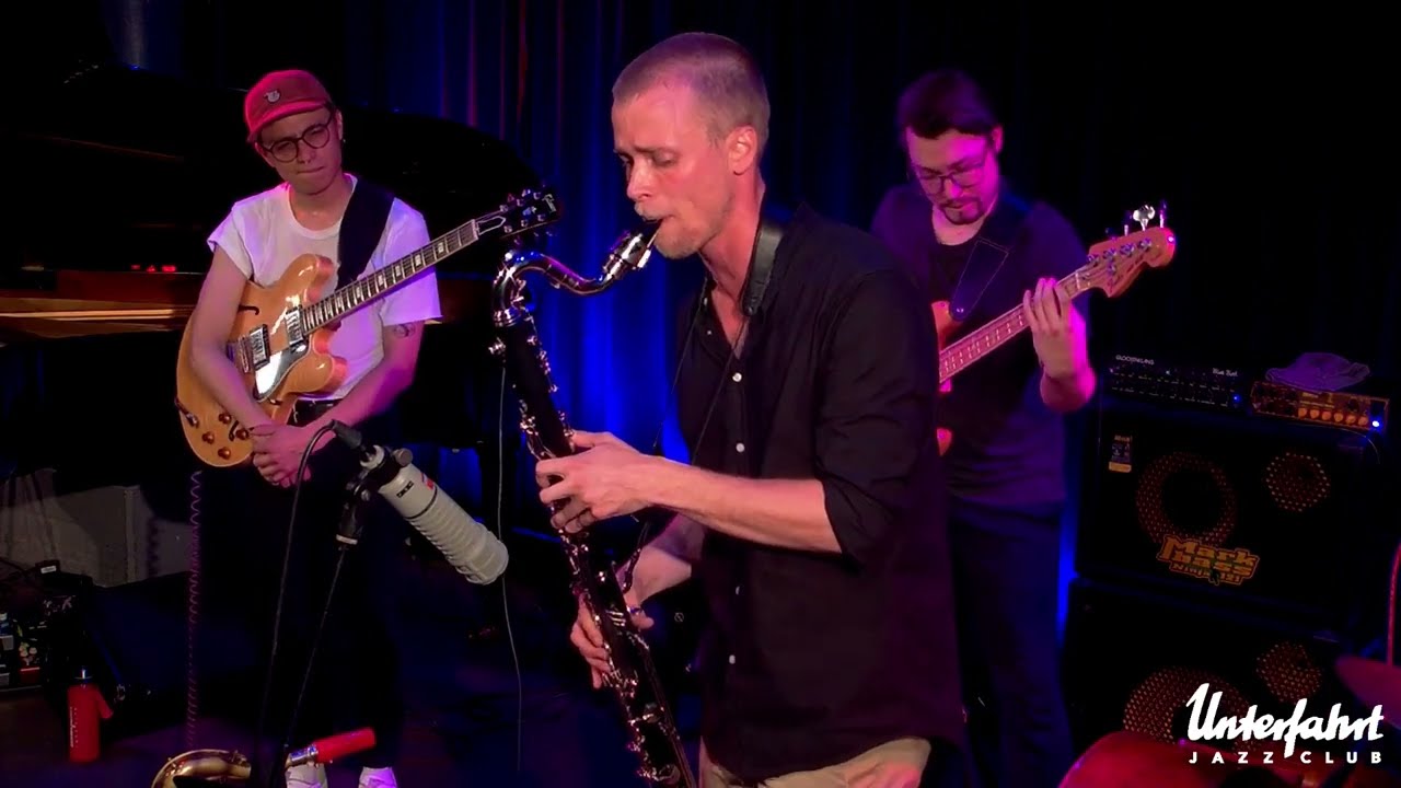 Nico Siebeck Quintett - Montrago (Live at Unterfahrt)