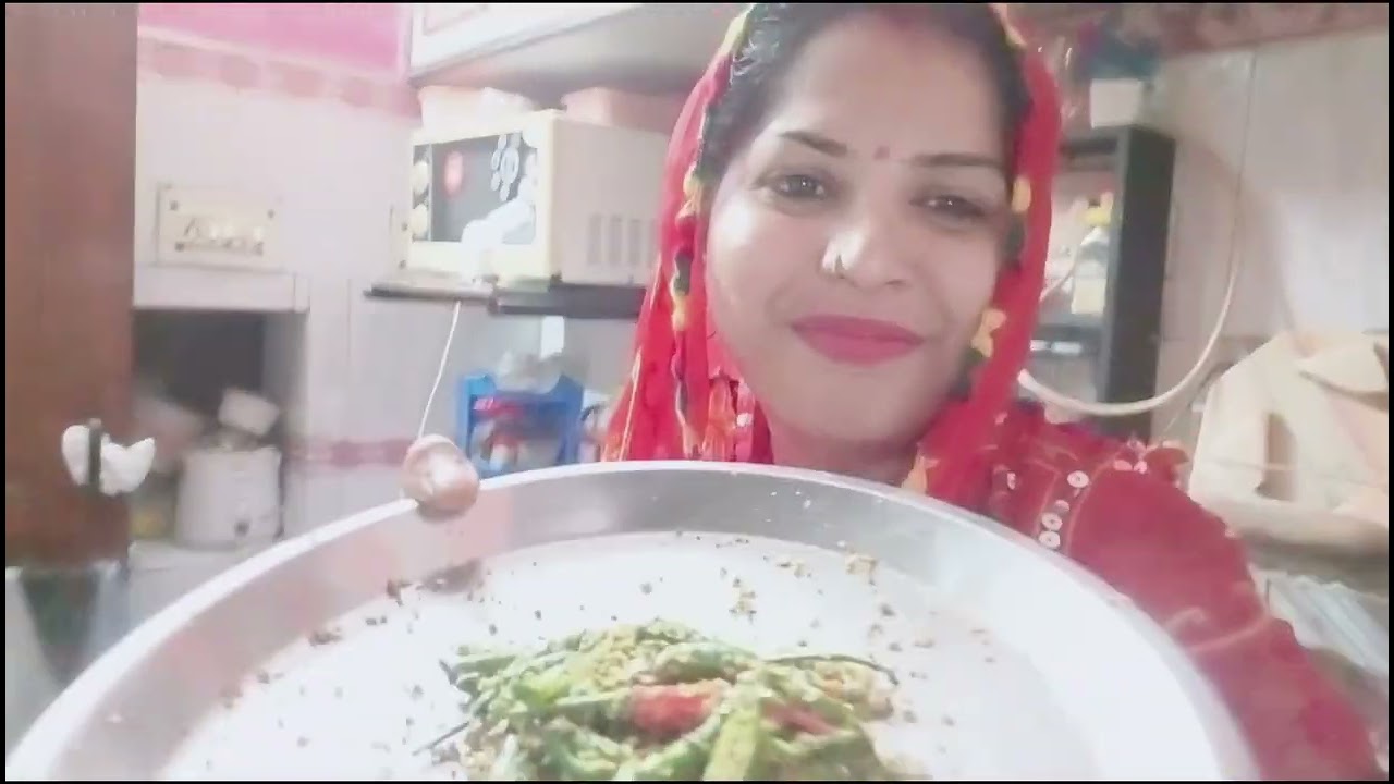 आज तो हसबैंड ने बनाई मिर्च मसाला l ये तो पीट के मानेगा l #archanakangra #dailyvlog 