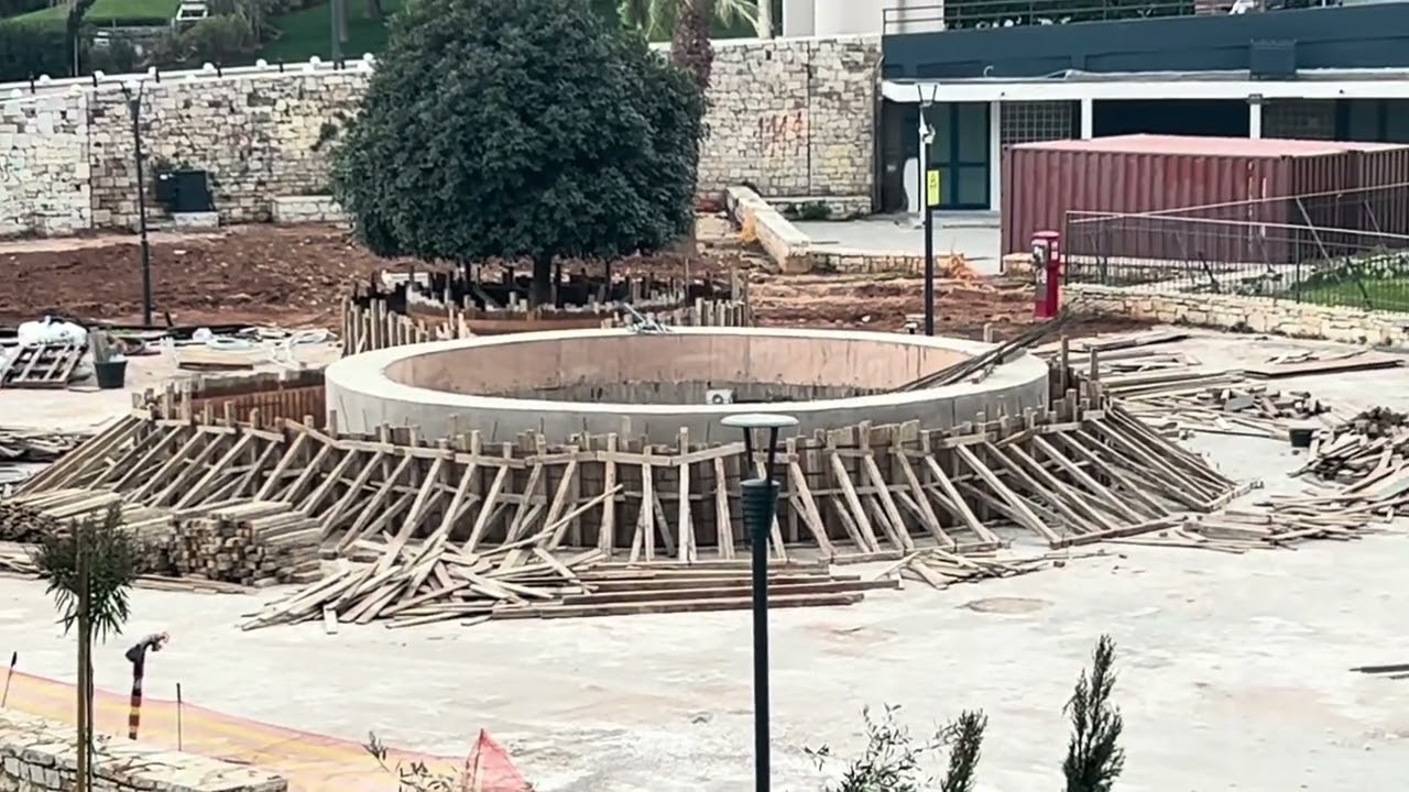 Πειραιάς 19.3.2026 - Ανάπλαση πλατείας Παπανικολη στη Μαρίνα Ζέας