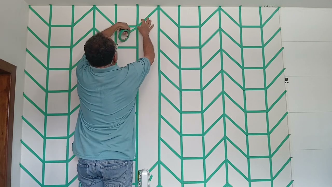 Pintura decorativa com tinta acrílica a base de água usando a fita crepe!! #pintura #decorativa