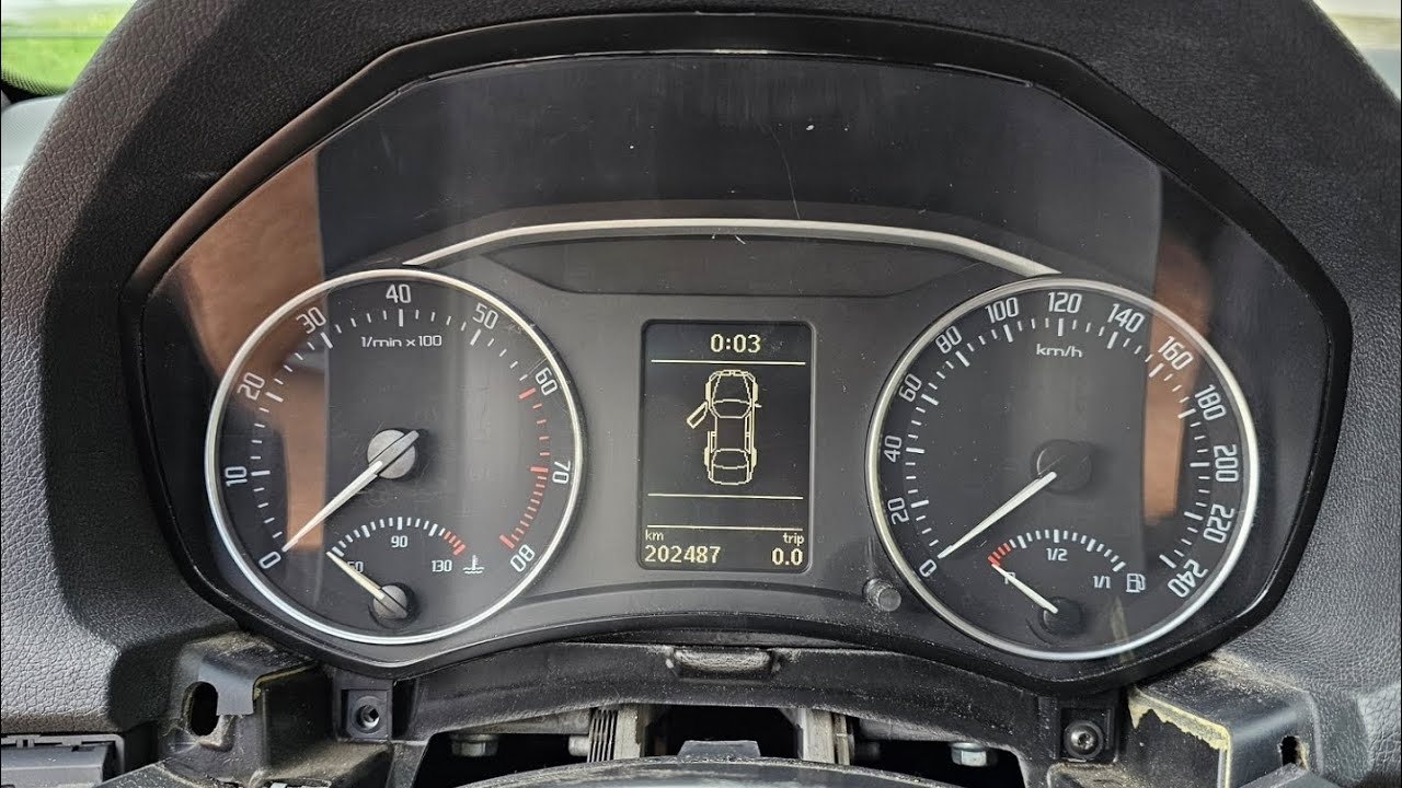 Škoda Octavia 2 2005  predfacelift/facelift budiky + Mib