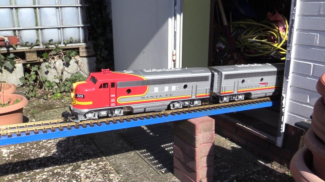 LGB F7 A-B-A Unit with 20  wagons on Martins American Railroad - G-Scale - Garden Railroading