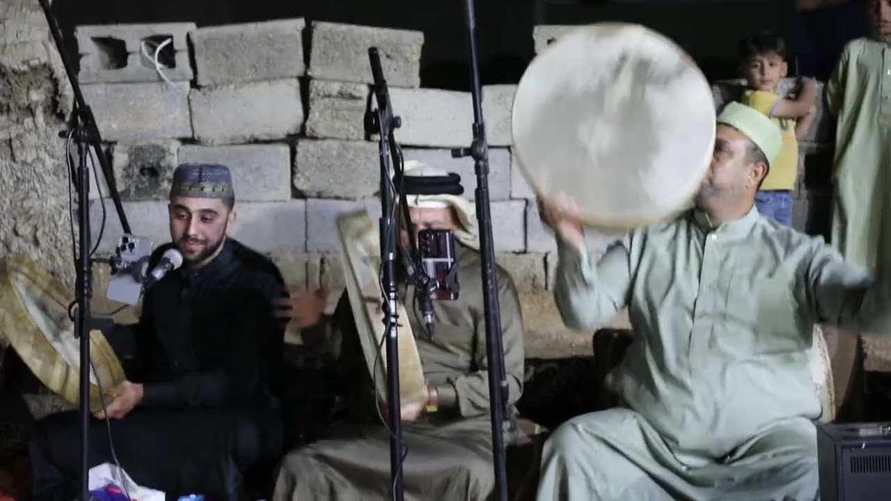 قصيدة حربية ( مبردين النار والدلة يأهلنة) بصوت المداح الحاج حسين الويسي في جزيرة البعساف 