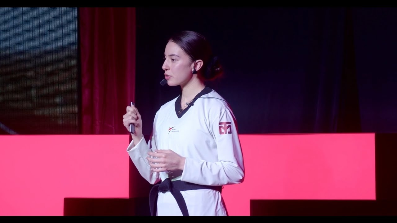 Lecciones del Fracaso | Daniela Souza | TEDxTecate
