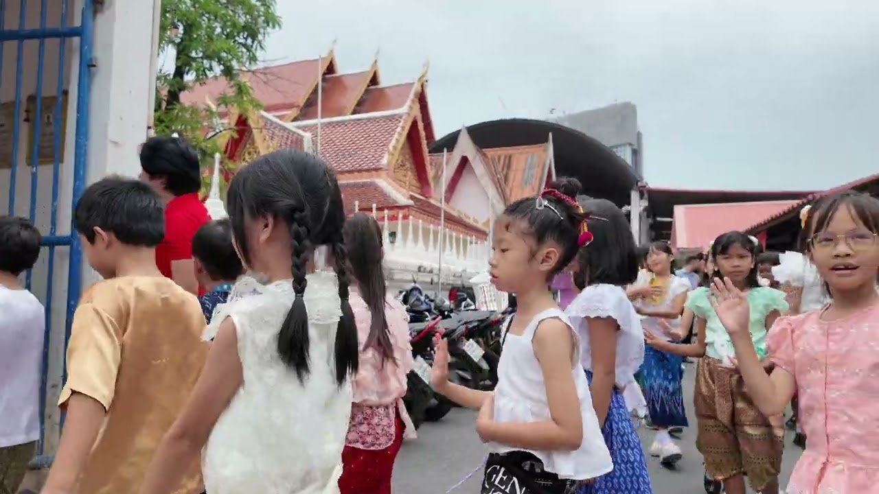 กิจกรรมวันเข้าพรรษา โรงเรียนเพ็ญสมิทธ์ ณ วัดศรีบุญเรือง