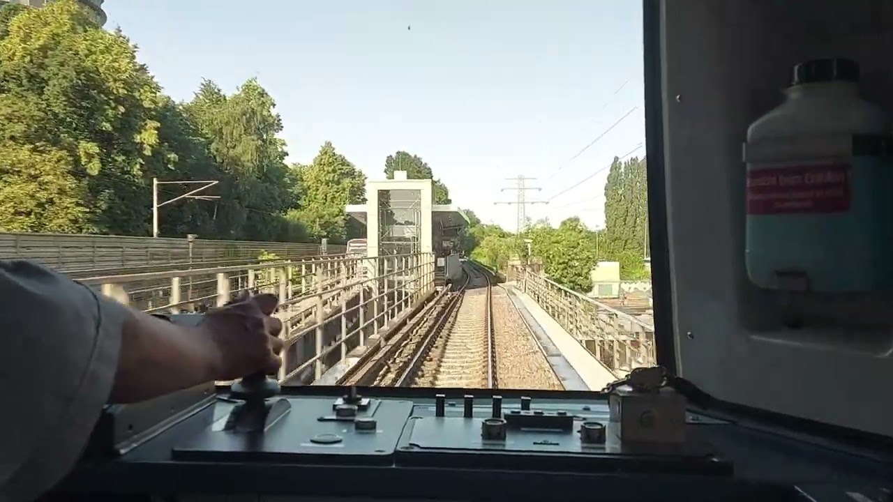 DT3N Mitfahrt von Fuhlsbüttel Nord nach Wartenau im 803-3