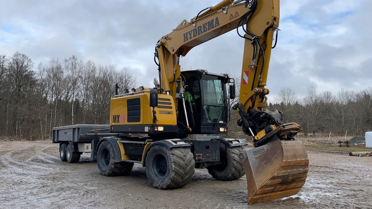 Köp Grävmaskin Hydrema MX16 med vagn och tiltrotator på Klaravik