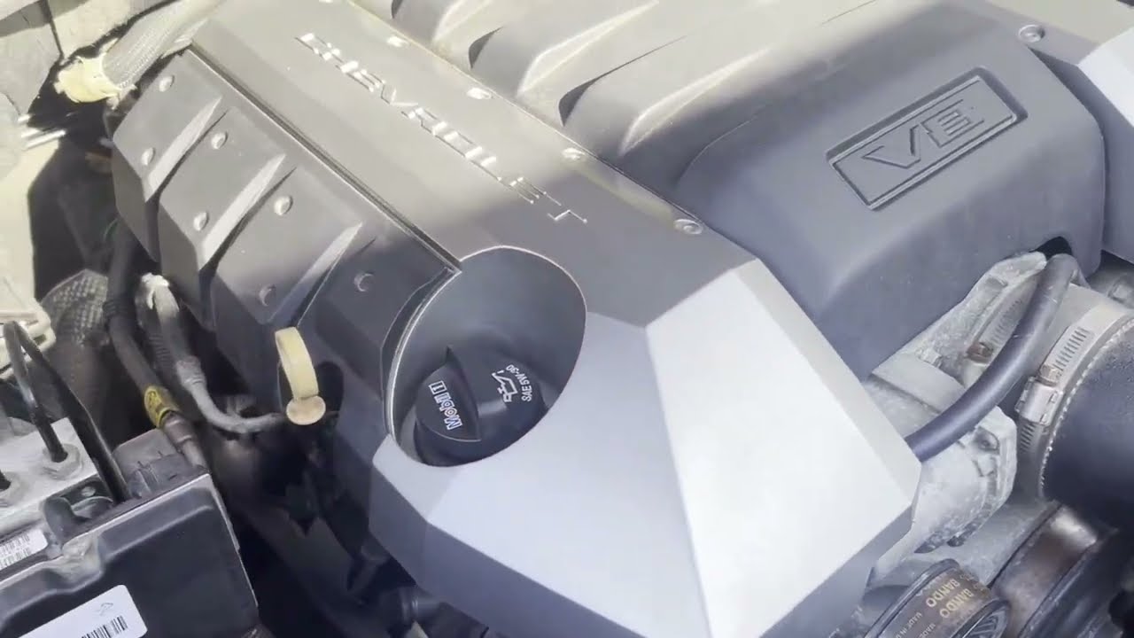 Замена масла в Camaro SS 2011 года, 108 500 миль