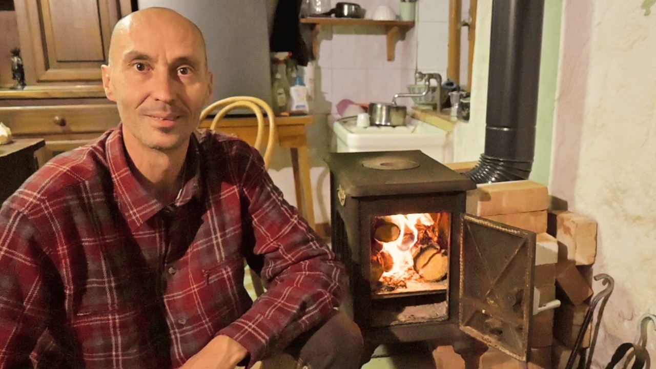 #30 Le froid arrive, les vaches redescendent de la montagne, J'installe mon poêle à bois