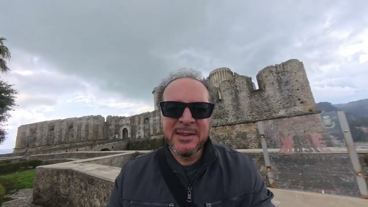 ..4 MINUTI PER LE VIE DEL BORGO DI SANTA SEVERINA ..  by Tonino Parisi