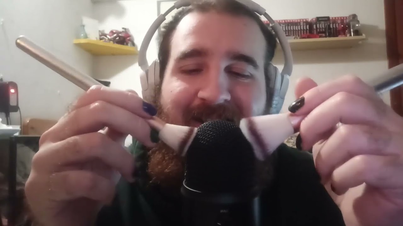 [ASMR ITA] Brushing mic e camera