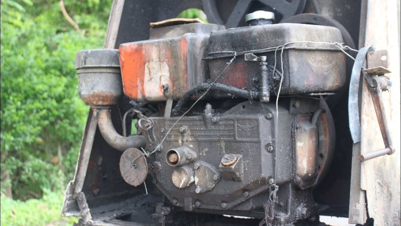 Old Diesel Engines Start Up - Cement Mixer Machine Video