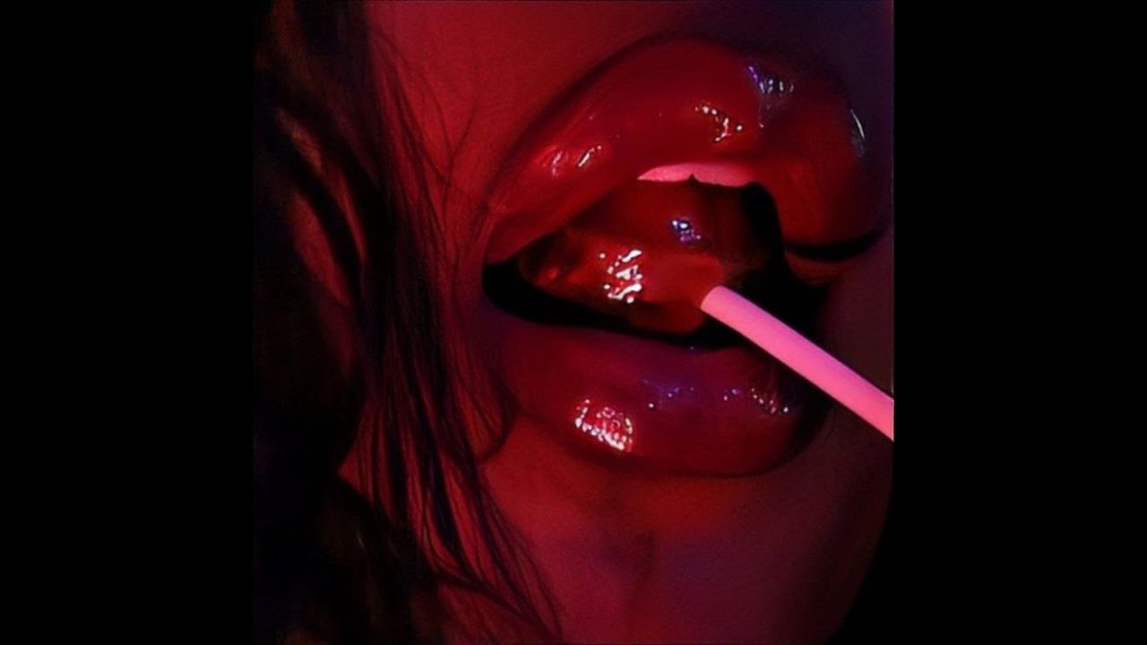 Late night R&B for quiet thoughts, lonely drives, and soft feelings.