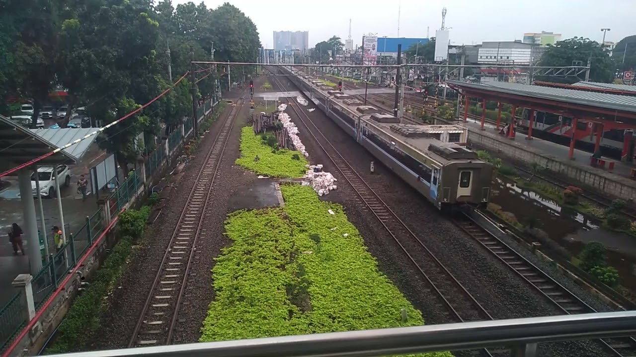 Ka Tegal babari papasan ka Cikuray #keretaekonomi #automobile 