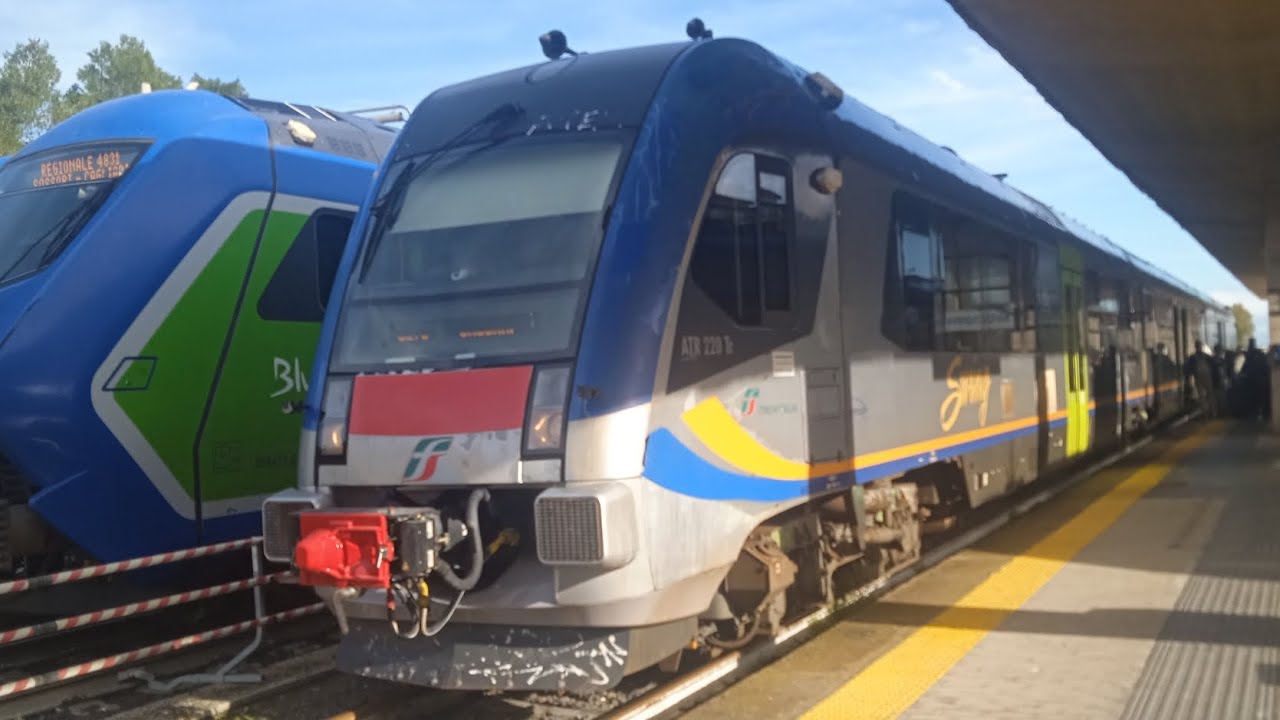 TRENITALIA - Partenza da Ozieri-Chilivani a bordo di ATR220.046