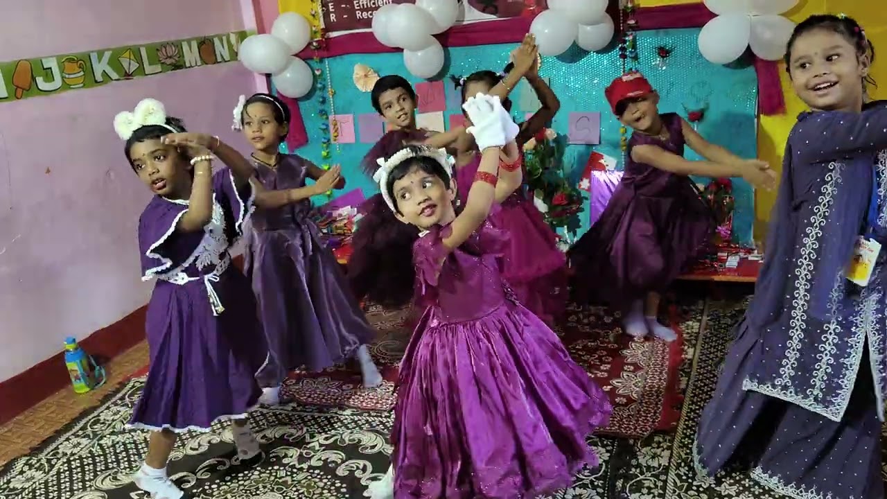 🌹Because teachers shape little minds… here’s a small thank-you dance from our little ones. ❤️