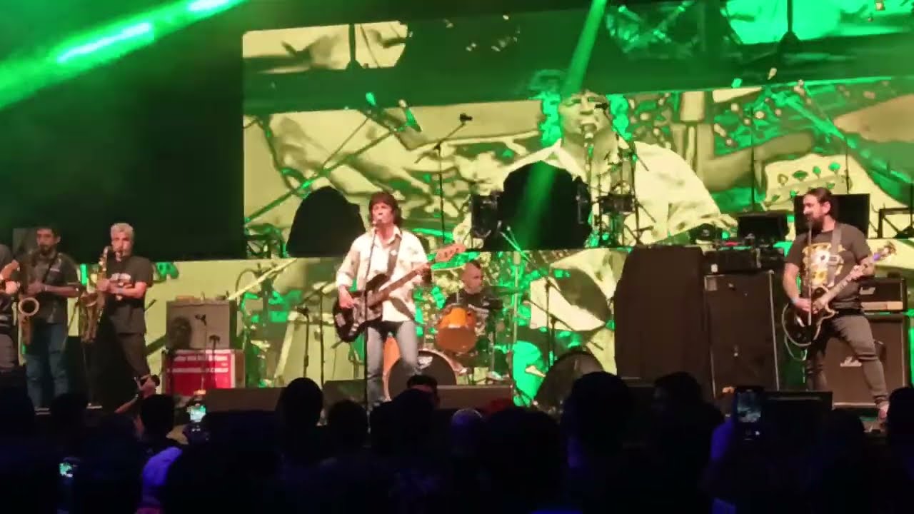 Viejas Locas X Fachi y Abel - Perra - en vivo