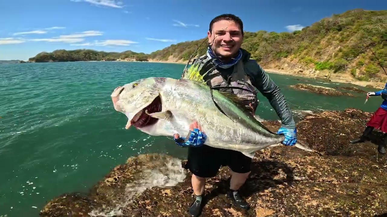 Pesca EPICA PEZ GALLO ENORME en Costa Rica 🇨🇷