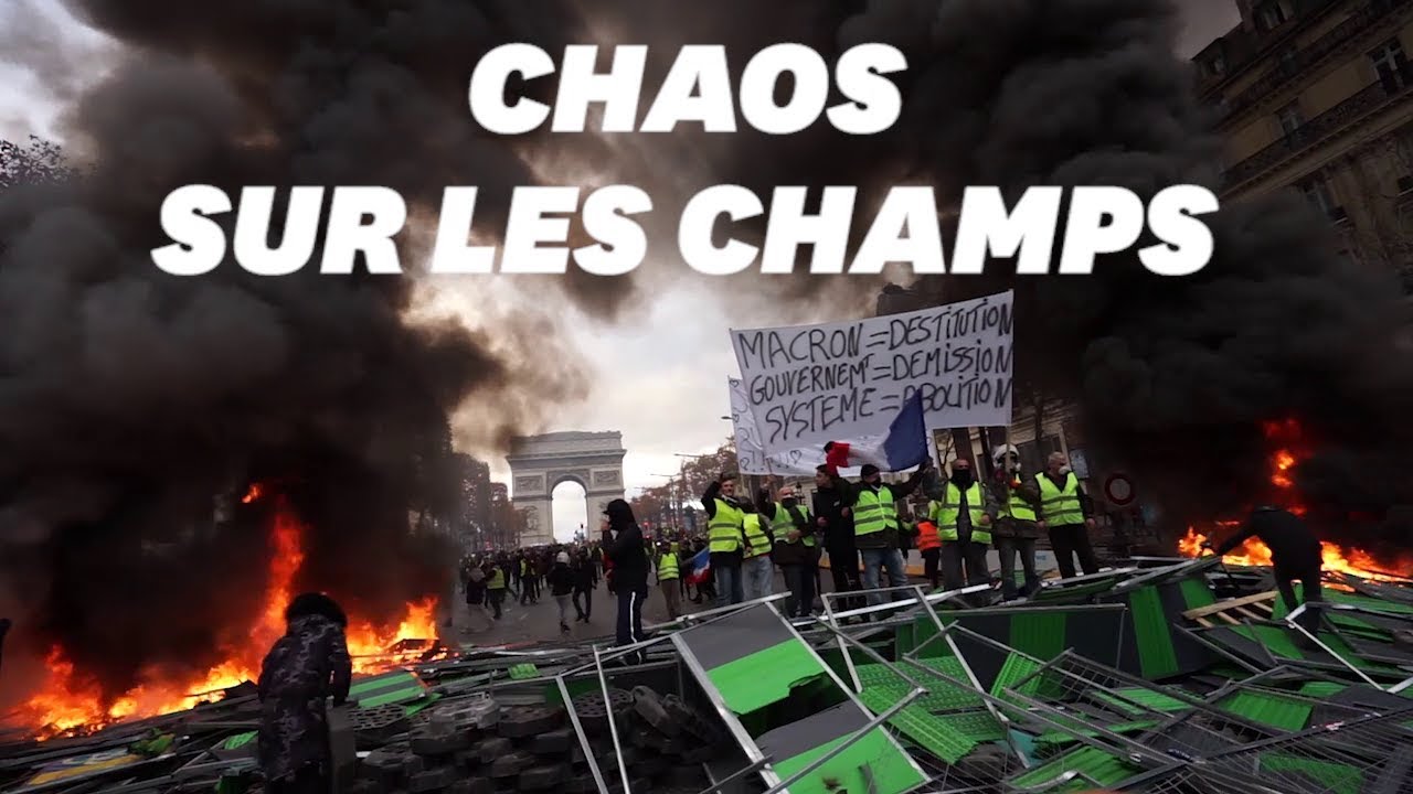 Le chaos sur les Champs-Élysées après le passage des gilets jaunes