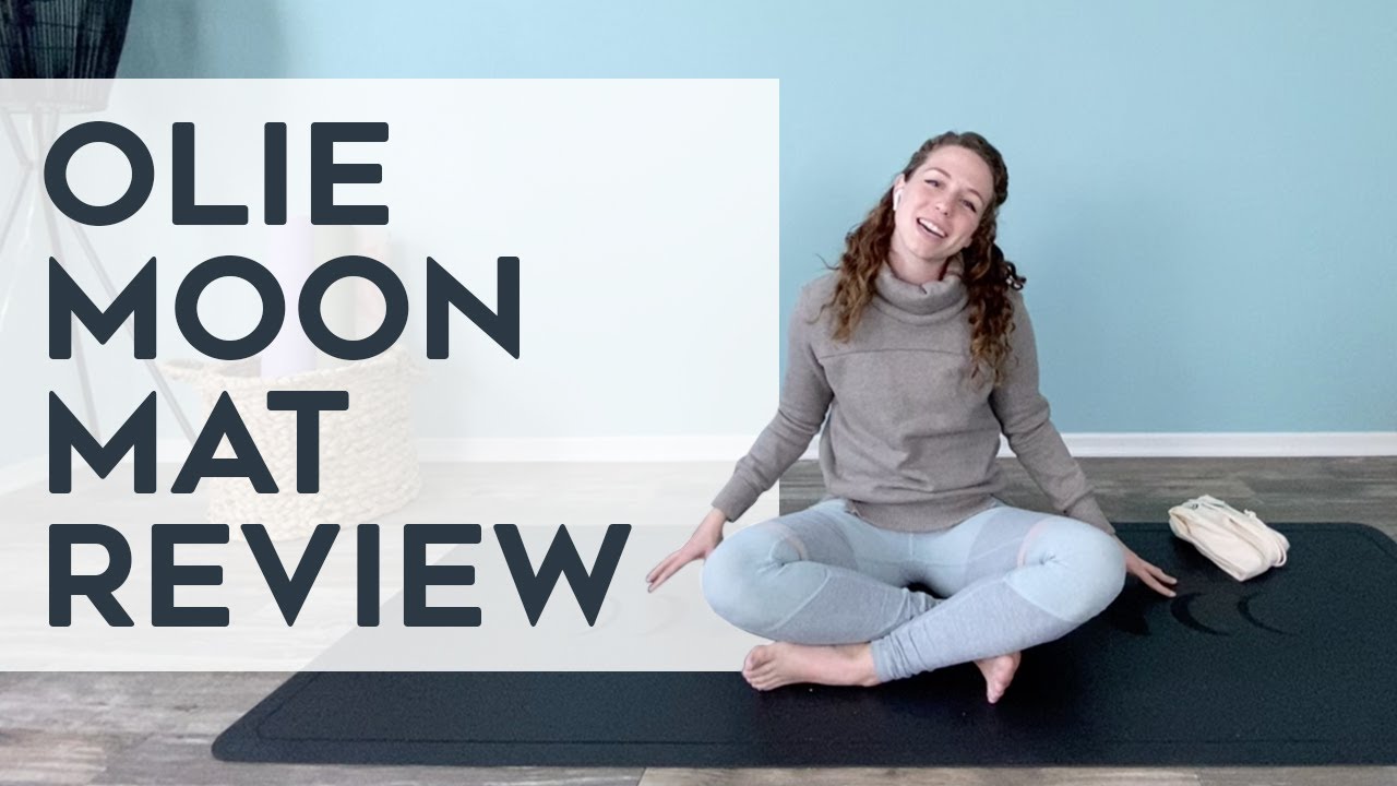 MOON YOGA MAT REVIEW - Jessica Olie / This is Olie Black Moon Phase Yoga Mat Product Review