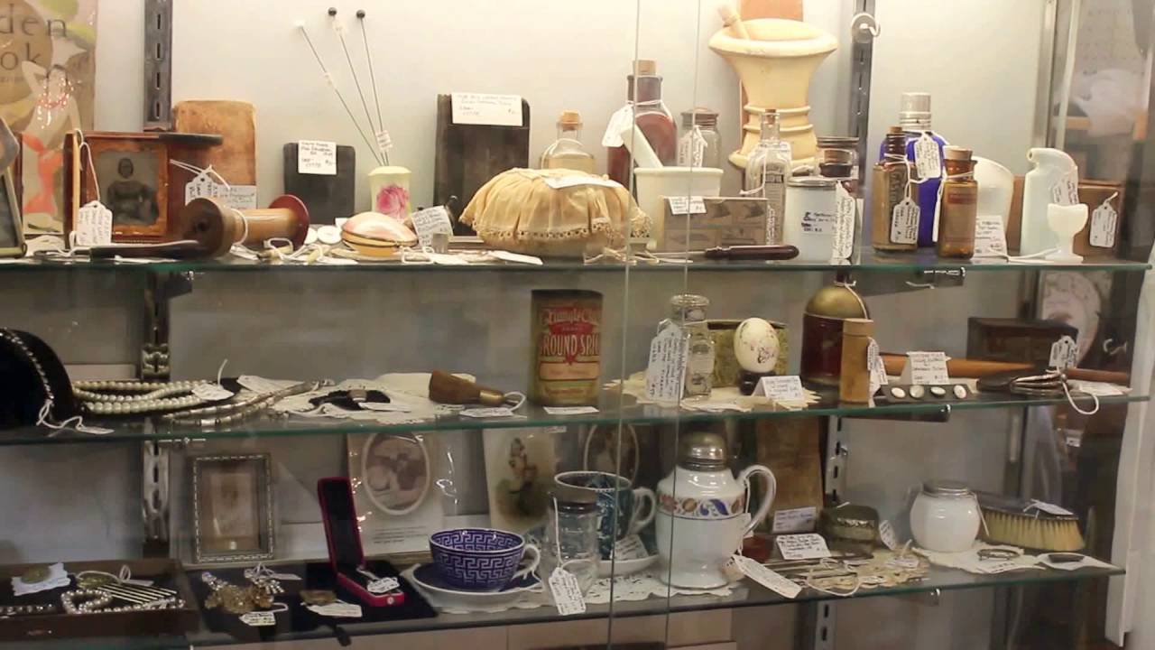 Antique Booth Tour by Vintage Touch Dealer ~ July 2016