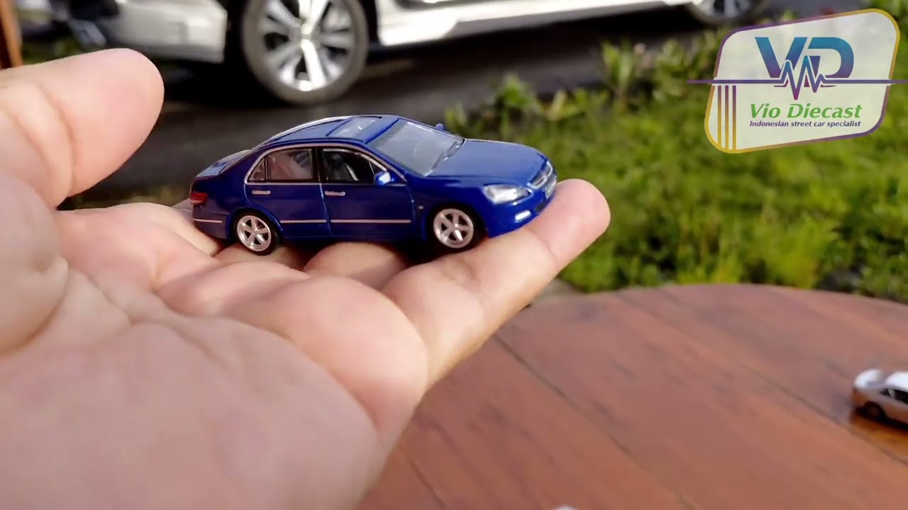 1049_Металлическая модель Honda Accord в масштабе 1:64_Vio Diecast