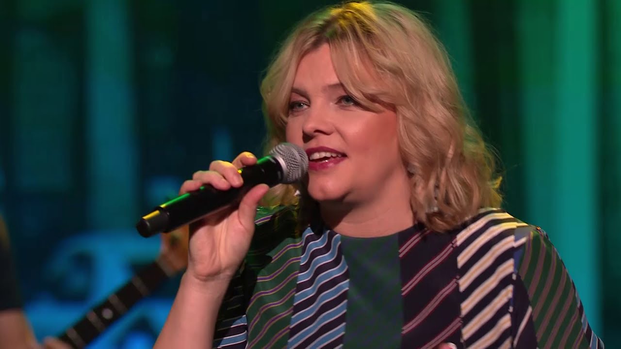 Ania Dąbrowska na Scenie Muzycznej // Wirtualny Festiwal Niepodległa na Krakowskim Przedmieściu