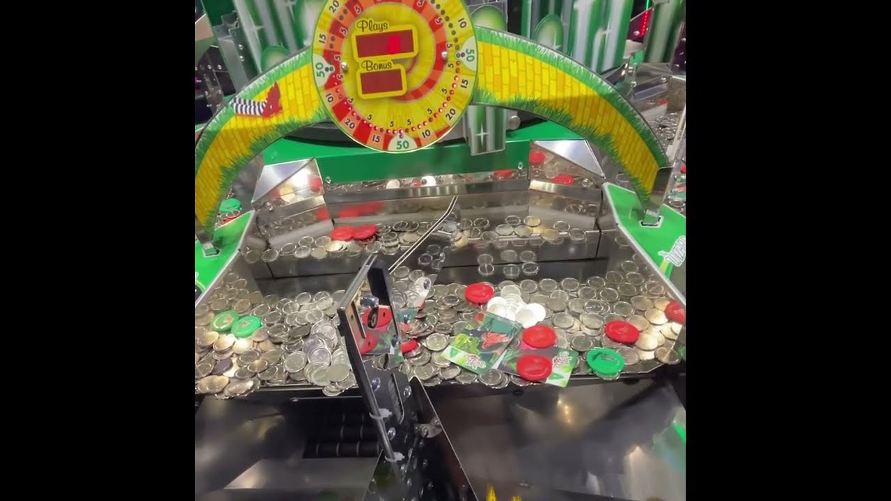 Wizard Of Oz Emerald City Coin Pusher: How Many Cards/Chips Can We Win With $10?