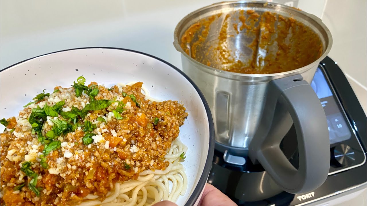 EASY Fresh Spaghetti pasta with Bolognese Sauce recipe in TOKIT OMNI COOK food processor