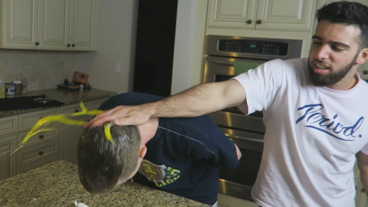 EGG ROULETTE CHALLENGE!! (REKT)
