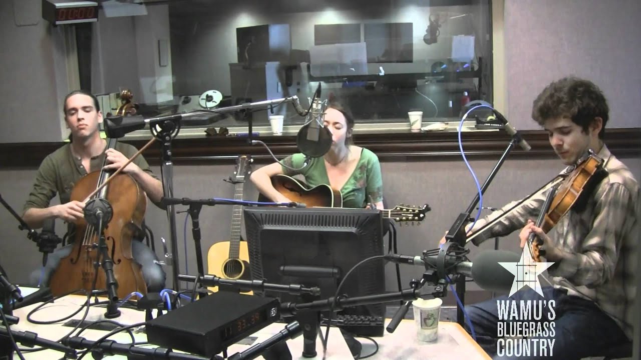 Sarah Jarosz - My Muse [Live at WAMU's Bluegrass Country]