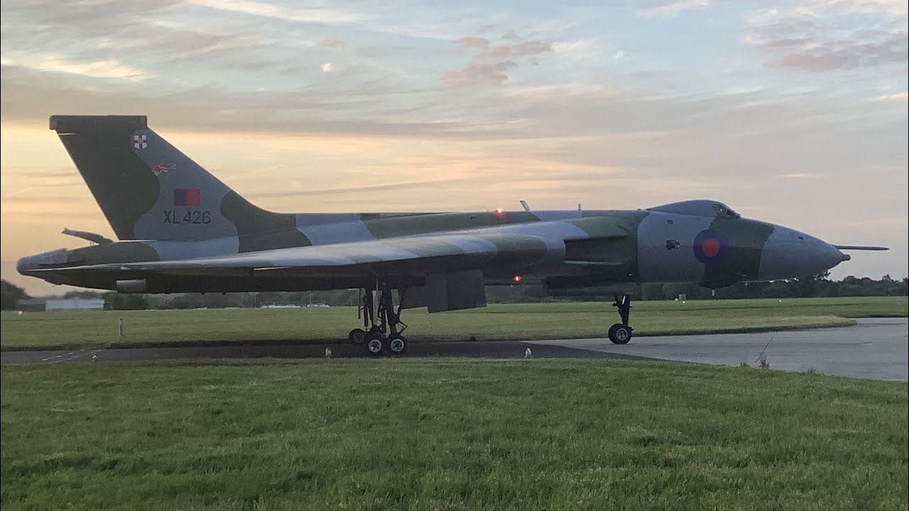 Vulcan XL426 Fast Taxi + Howl