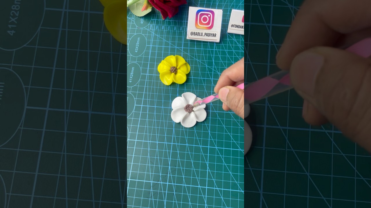 How To Make Fondant Flowers With easy tricks | Fondant Flower tutorial 