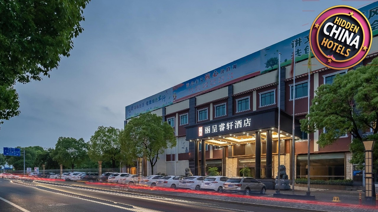 Rezen Select  Shanghai International Resort | Shanghai, China | Hotel Review 🌟