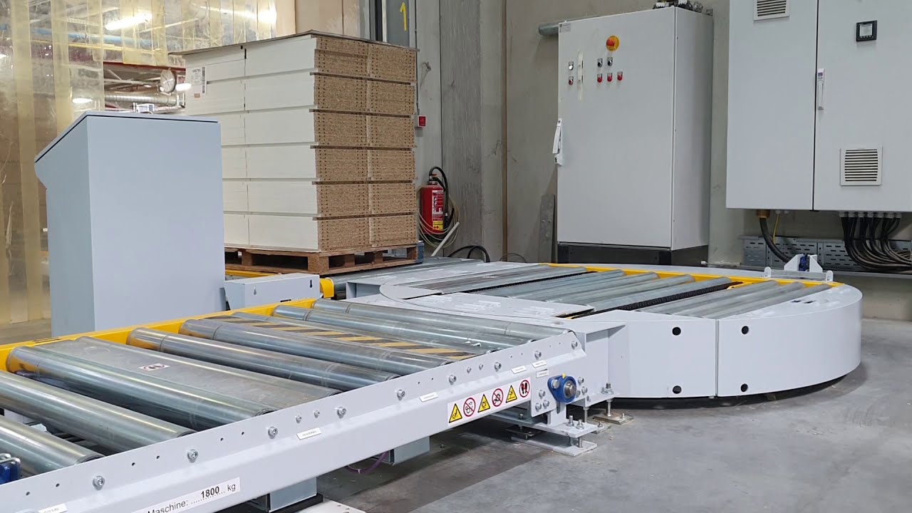 WUWER -Turntable with an angular conveyor
