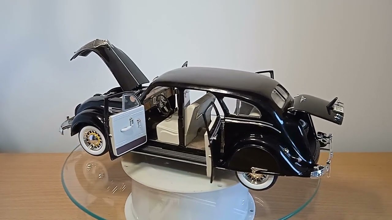 CHRYSLER  AIRFLOW  1936 SIGNATURE MODELS 1/18