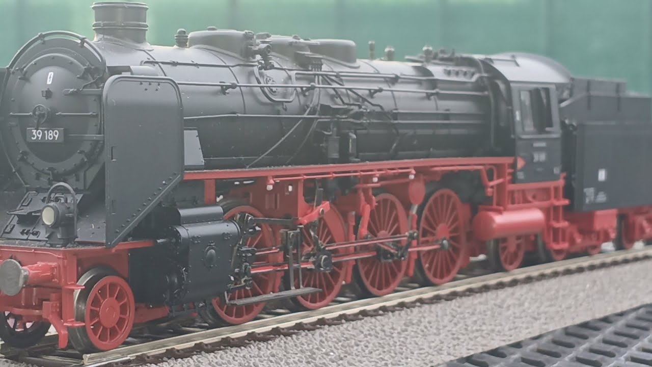 Gebrauchte Modelleisenbahn Spur H0.  BR 39 (Pr. P10). Fleischmann
