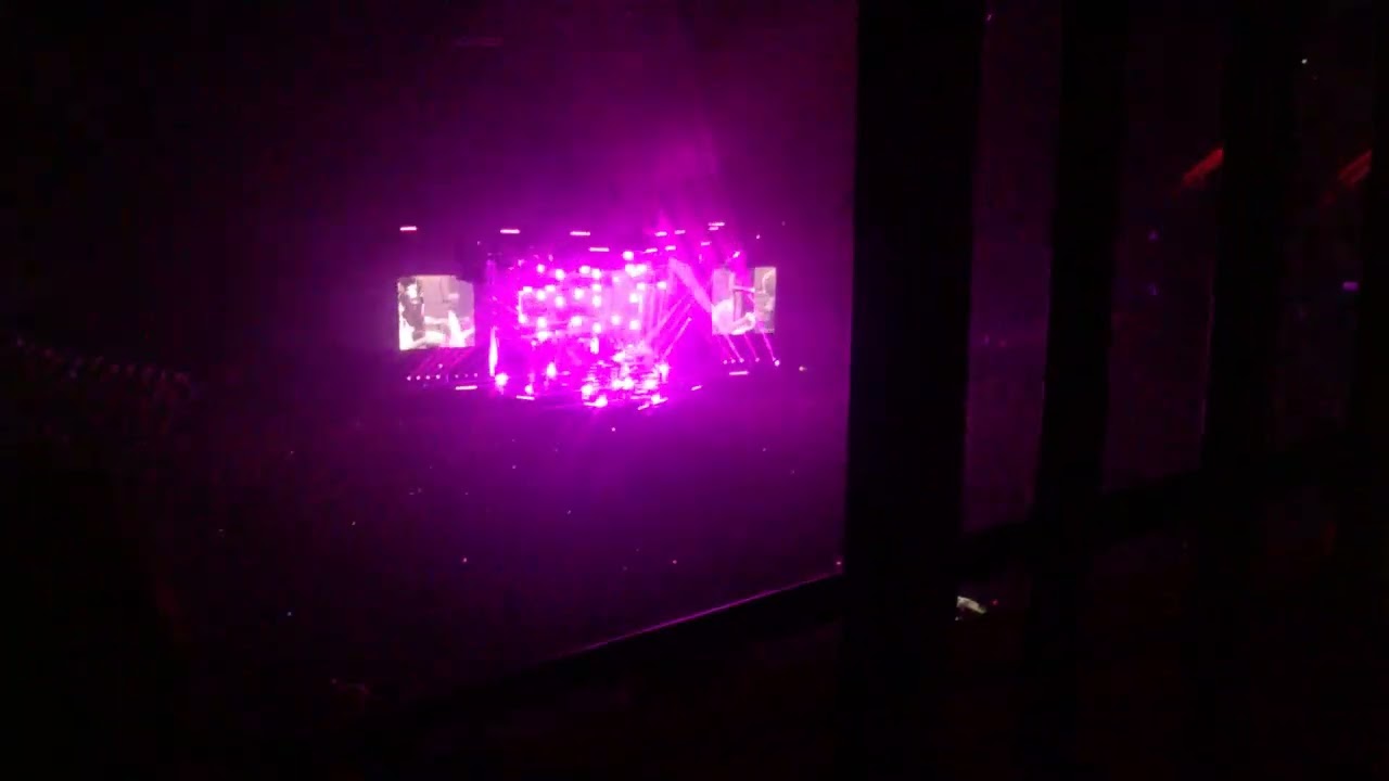 BIFFY CLYRO 17JAN26 Co-op Live Manchester - Different People WP 20141125 029