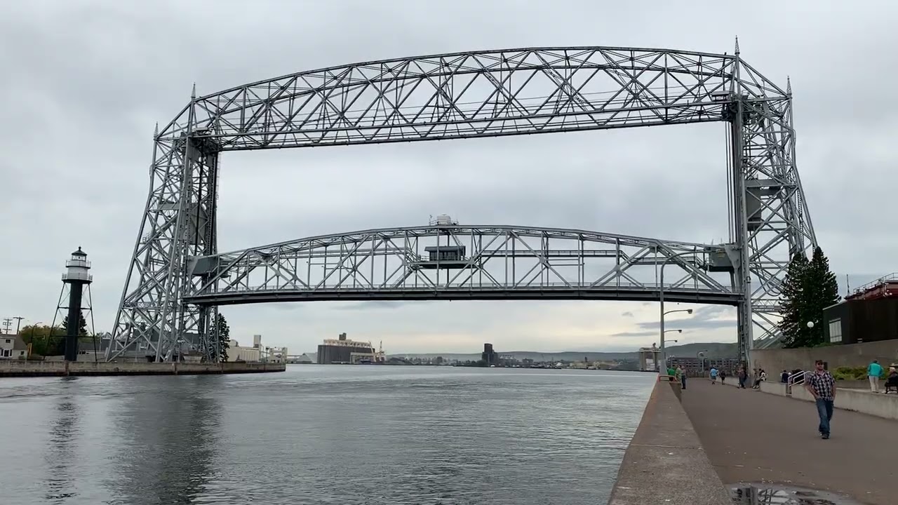 Aerial Lift Bridge in Duluth Minnesota 🧡 You have to see that! You have to see that!